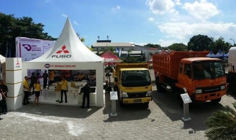 Mitsubishi Fuso.