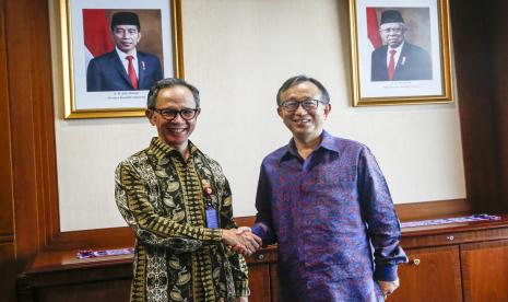 Mitsubishi UFJ Financial Group (MUFG) mengumumkan selesainya kunjungan resmi Hironori Kamezawa, Presiden dan CEO MUFG Group ke Jakarta. Kunjungan ke Indonesia ini merupakan perjalanan bisnis pertama yang dilakukan Kamezawa di Asia Pasifik sejak dilantik pada April 2020.