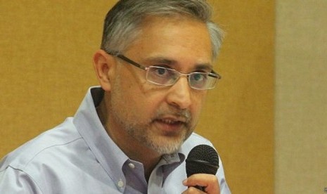 Moazzam Malik 