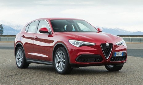 Mobil Alfa Romeo Stelvio jadi favorit di 2017.