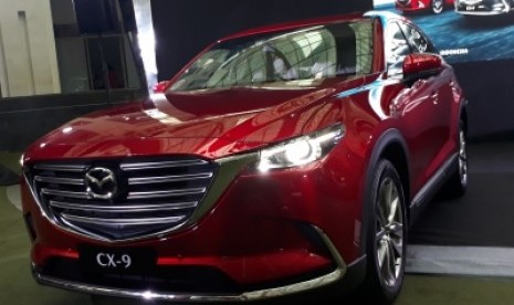 Mobil All New Mazda CX-9 dengan pilihan warna Soul Red  Crystal Metallic di acara Mazda Power Drive 2018, Epiwalk Komplek  Epicentrum, Kuningan Jakarta Selatan, Sabtu (20/10).