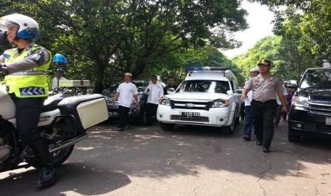 Mobil ambulans membawa jenazah almarhum ustaz Jefry Al Buchori