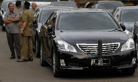 Mobil Dinas Menteri