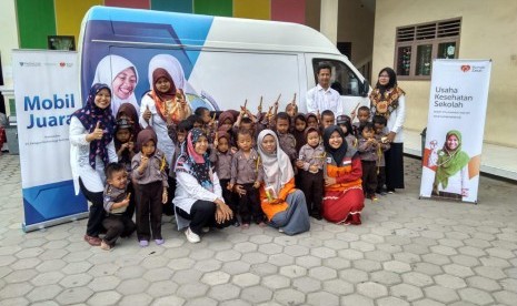 Mobil Juara Rumah Zakat kunjungi TK Permata Merak.