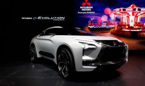 Mobil listrik e-Volution Concept Mitsubishi diperkenalkan di pameran otomotif Gaikindo Indonesia International Auto Show (GIIAS) 2018, Kamis (2/8).