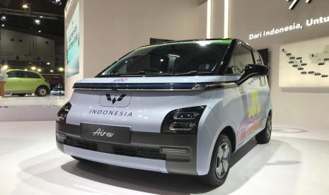 Seorang pengguna mobil listrik Wuling Air EV sempat mengeluhkan kesulitan mengganti ban mobil karena komponennya tidak tersedia/ilustrasi.