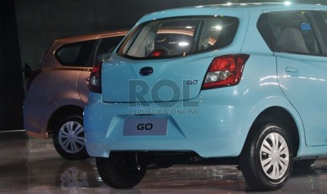 Mobil 'Low Cost Green Car' (LCGC) Datsun GO+ keluaran Datsun yang diluncurkan di Jakarta, Selasa (17/9). (Republika/Aditya Pradana Putra)
