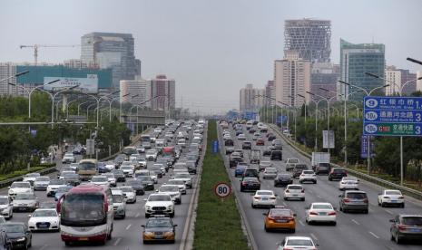 Kebijakan agresif China dalam mengembangkan industri kendaraan listrik bertenaga baterai (BEV) telah berhasil menjadikan negara tersebut sebagai produsen dominan kendaraan listrik di seluruh dunia. 