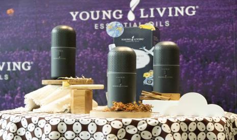 Mobilitas tinggi masyarakat di Indonesia yang berpadu dengan kebutuhan masyarakat untuk tetap sehat dan bebas dari bahan kimia berbahaya dimanapun mereka berada, menginspirasi perusahaan essential oil Young Living untuk menghadirkan produk eksklusif untuk masyarakat Indonesia, yaitu Kawung Travel Diffuser.