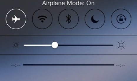 Mode Pesawat di Iphone 7 bersifat permanen. 