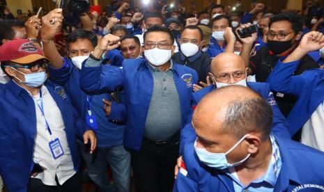 Moeldoko (tengah) di lokasi Kongres Luar Biasa (KLB) Partai Demokrat di The Hill Hotel Sibolangit, Deli Serdang, Sumatera Utara.