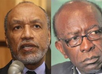 Mohamed Bin Hammam dan Jack Warner (kanan)