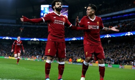 Mohamed Salah (kiri) dan Roberto Firmino