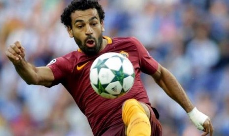 Mohammed Salah ikut mengantarkan AS Roma membantai Udinese 4-0, Ahad (21/8).