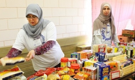 Momen Ramadhan dimanfaatkan komunitas Muslim Kanada untuk membantu saudara mereka yang tidak mampu dengan menggelar pasar murah