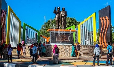 Monumen Cinta Sejati Habibie-Ainun.