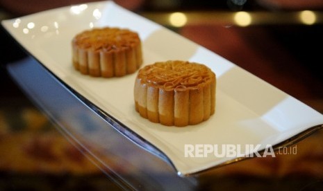 Mengenal Tradisi China, Perayaan Kue Bulan. Mooncake alias kue bulan.