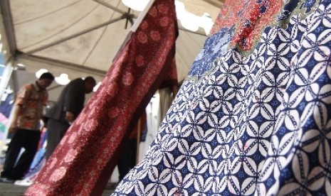 Motif khas batik bekasi.