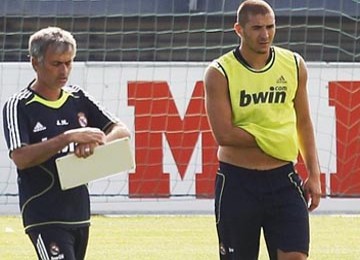 Mourinho (kiri) dan Benzema