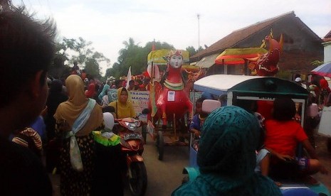 MTs Madinah Bunder menggelar Karnaval Tabligh Akbar dalam rangka menyambut Ramadhan 1437 H. 