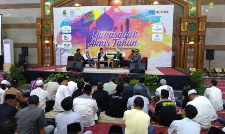 Muhasabah Akhir Tahun, di Masjid Pusdai, Kota Bandung, Senin (31/12