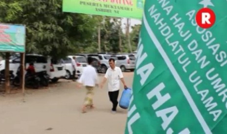 Muktamar Asbihu NU di Pesantren Khas Kempek, Cirebon.