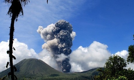 Munt Lokon in Tomohon, North Sulawesi (file photo) 