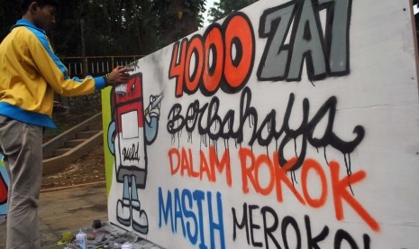 Mural tentang bahaya merokok di Bogor, Jawa Barat. (Ilustrasi)