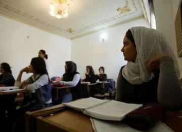 Murid sekolah swasta di Baghdad