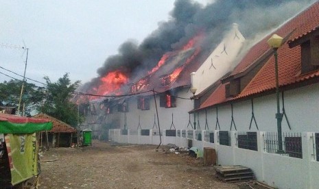 Museum Bahari terbakar.