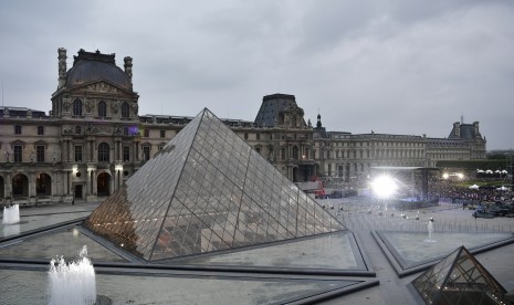 Museum Louvre Paris