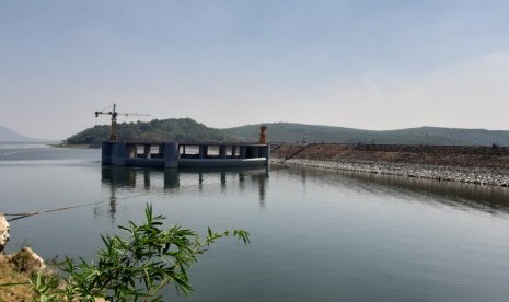 Musim kemarau, TMA Waduk Jatiluhur masih normal. 