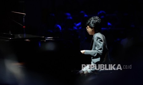 Musisi jazz muda Joey Alexander tampil dalam live in concert di JIEXPO Kemayoran, Jakarta, Ahad (22/5)