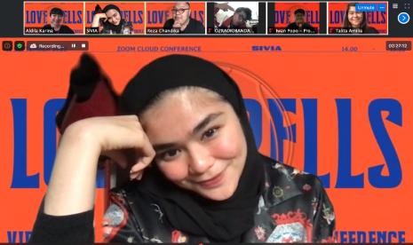 Musisi Sivia Azizah meluncurkan album debut Love Spells, Jumat (11/9).