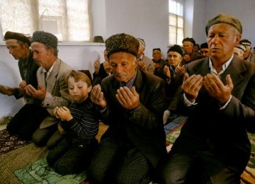 Muslim di Ukraina shalat jamaah bersama (Ilustrasi)