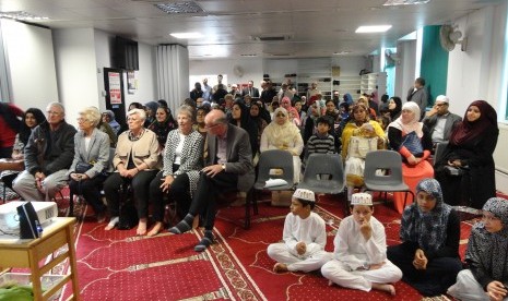 Muslim Inggris berkumpul di Havering Isclamic Culture Center