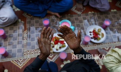 Ulama Irak: Meski Pandemi, Umat Islam Wajib Puasa.