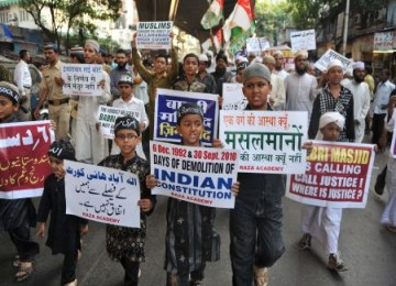 Muslim India memperingati Black Day