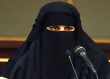 Muslimah dengan burka