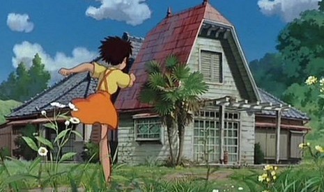 My Neighbor Totoro. Studio Ghibli telah merilis gambar latar belakang virtual, salah satunya dari My Neighbor Totoro, untuk Zoom dan platform panggilan video lainnya.