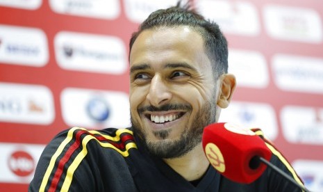 Nacer Chadli dari Belgia tersenyum ketika dia menjawab wartawan selama konferensi pers di Piala Dunia 2018 sepak bola di Dedovsk, Rusia, Minggu, 8 Juli 2018.