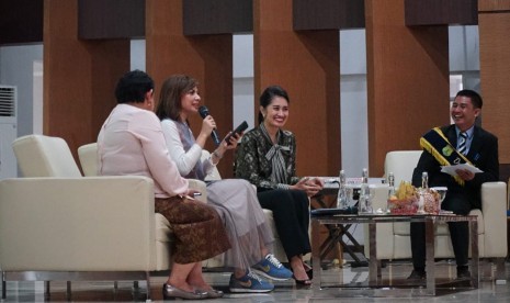 Najwa Shihab  mengisi talkshow interaktif literasi digitald Kabupaten Muba, Kamis 12/12). Najwa dan Duta Baca Indonesia, juga ikut melaunching majalah literasi arsip berjaya dan launching Aplikasi i-Muba di Opprom Pemkab Muba, Kamis (12/12).