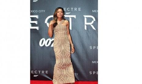 Naomie Harris saat premiere film terbaru James Bond, 'Spectre' di Meksiko