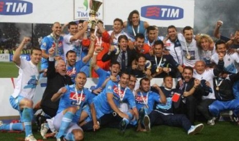 Napoli juara Coppa Italia musim 2011/2012