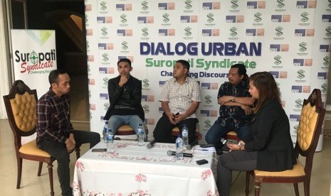 Narasumber diskusi yang digelar Suropati Syndicate, Ahad (22/4).