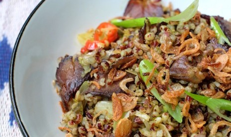 Nasi goreng sorgum kreasi Kaum Jakarta.