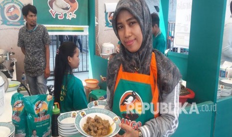 Nasu Palekko Bu Mul Hadir dalam Festival Jajanan Bango 2018. Palekko adalah salah satu makanan khas Kabupaten Pinrang, Makassar. 