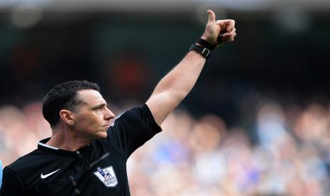 Neil Swarbrick, kepala operasional VAR Liga Primer Inggris.