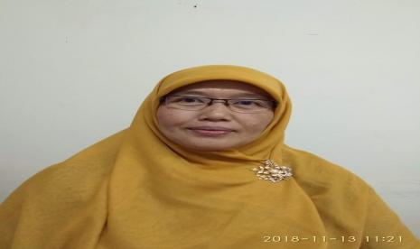 Neneng Hasanah, selaku Dewan Pengawas (Dewas) Syariah, Unit Pengelola Dana Lestari dan Wakaf (UPDLW) IPB University.