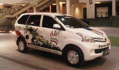 New Avanza putih milik Heri Dollar dengan branding Negara Italia bertema EURO 2012